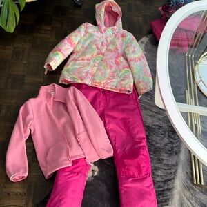 Girl 3 piece snowsuit. Can fit 8/10 years old